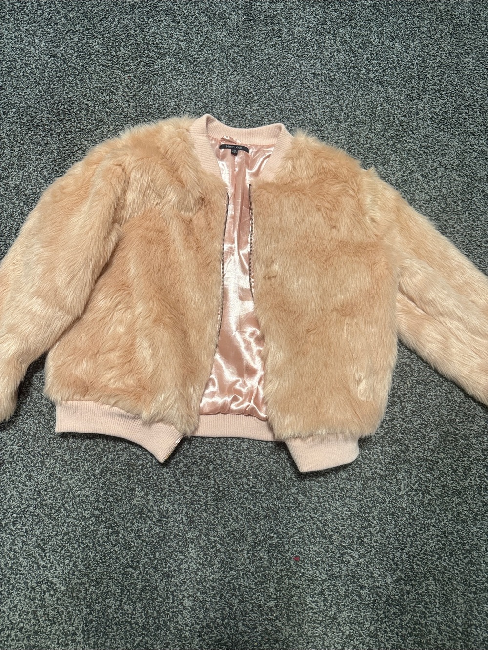 New Look Girls Faux Fur Bomber Jacket in Peach